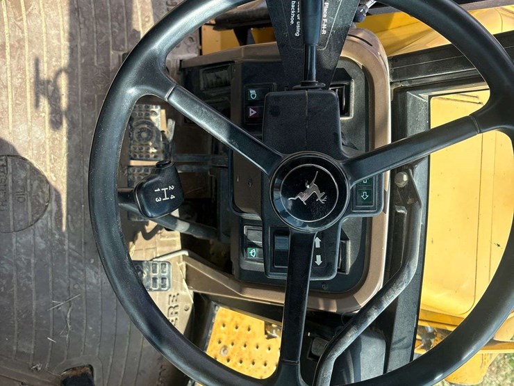 john-deere-310d-image-16