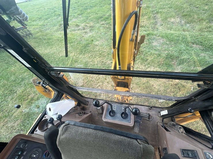 john-deere-310d-image-18