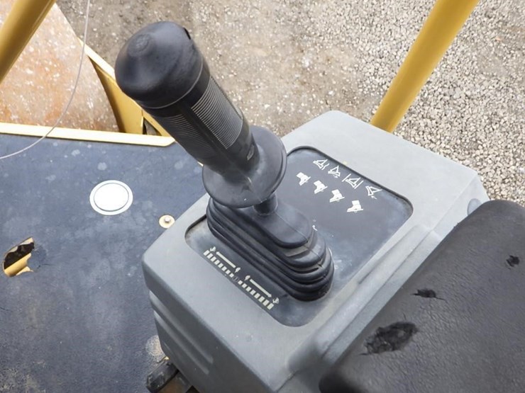 caterpillar-cs44-image-24