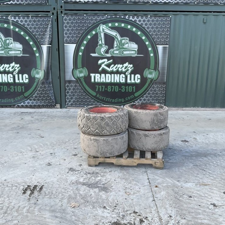 12-16.5 TIRES ON BOBCAT WHEELS