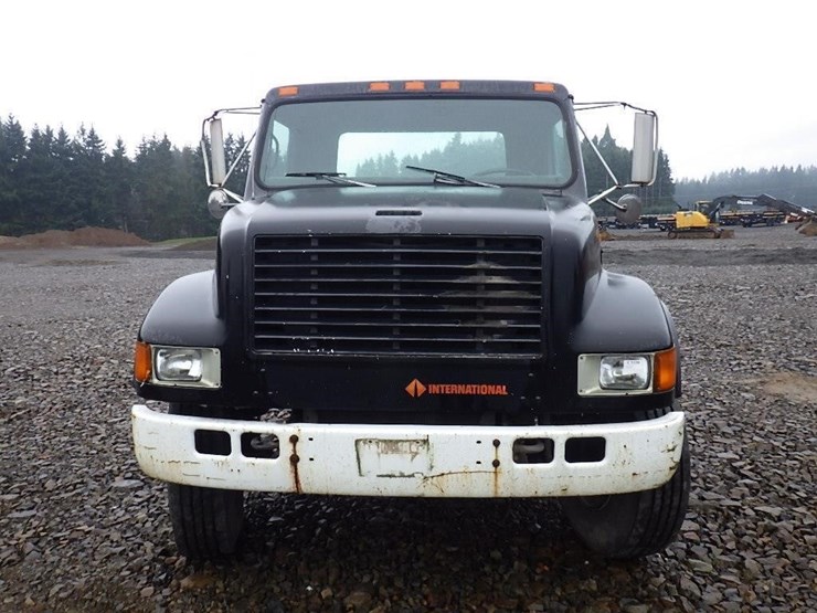 1992-international-4900-image-2