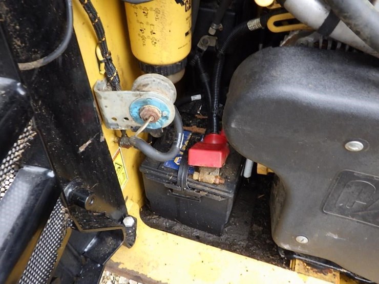 caterpillar-262d3-image-15