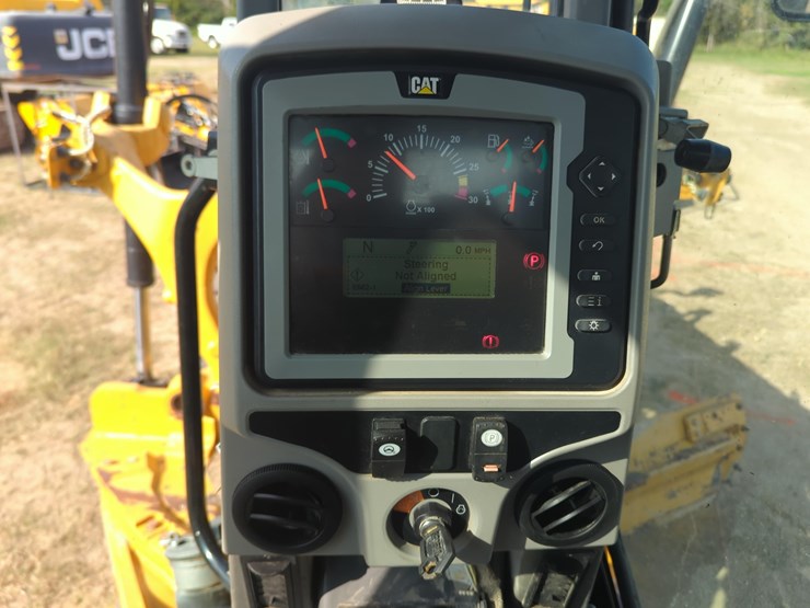 caterpillar-12m3-image-24