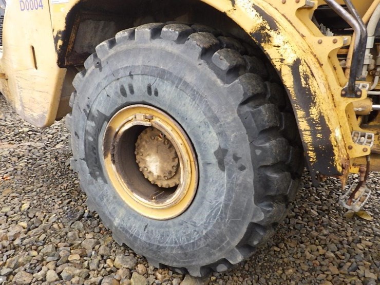 caterpillar-740-image-42