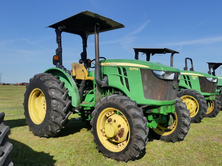 john-deere-5075e-image-1