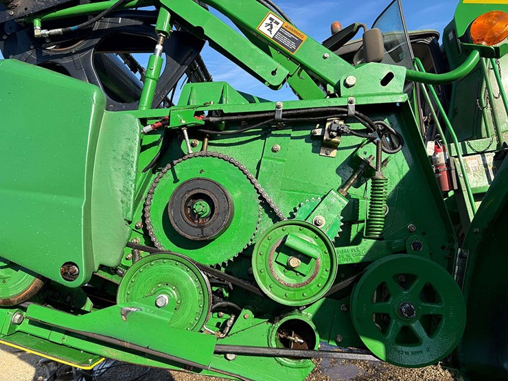 john-deere-630f-image-4