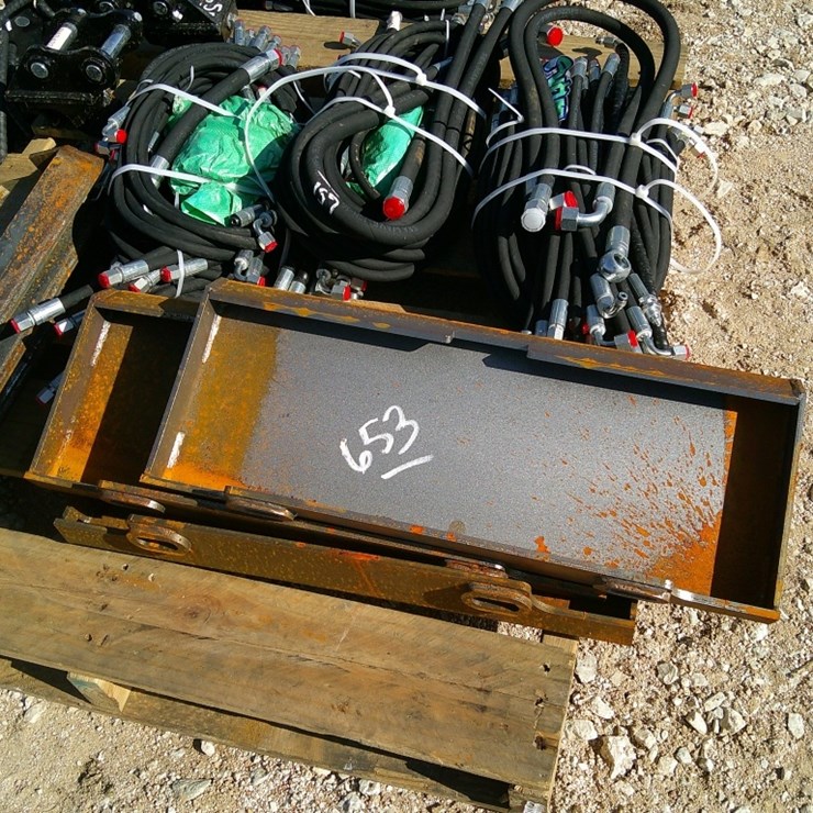 (1) PLATE F/ MINI SKID STEER