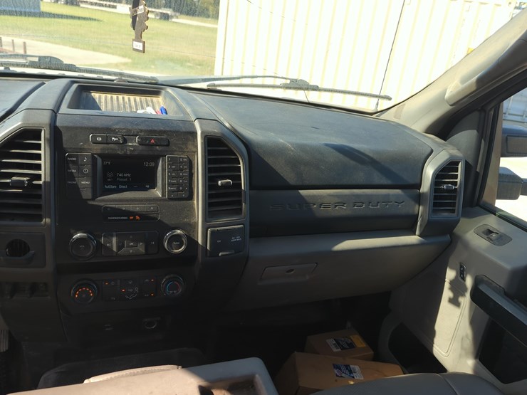 ford-f550-xl-image-14