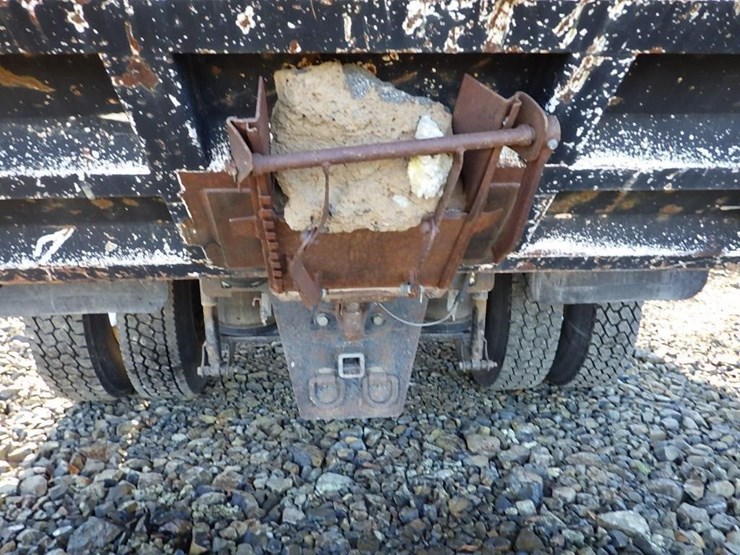 1997-ford-l8513-image-11