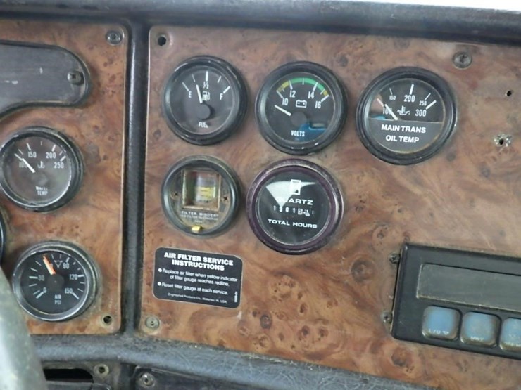 peterbilt-357-image-31