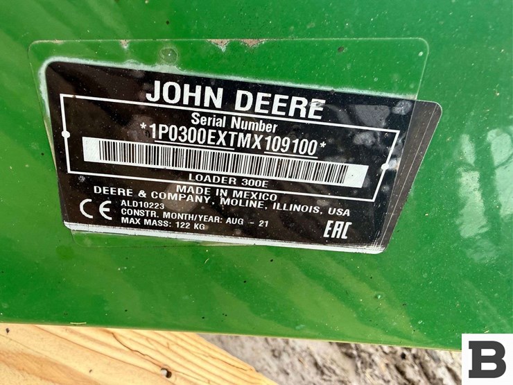 john-deere-300e-image-11