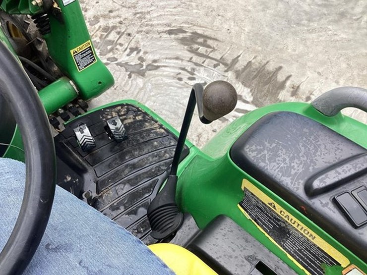 john-deere-3120-image-16