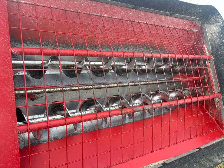 mayrath-10"x63'-swing-away-auger-image-4