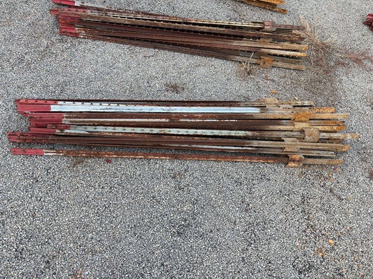 8--25-6.5ft-t-post-bundles-image-1