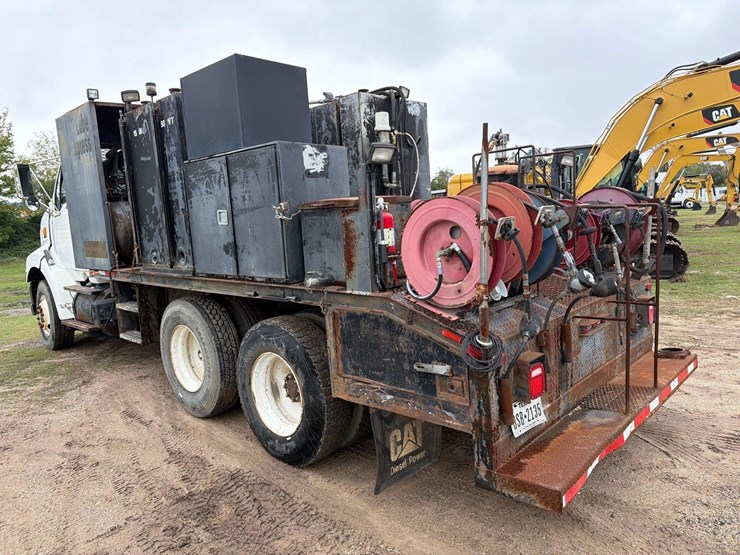 1997-ford-f800-image-5