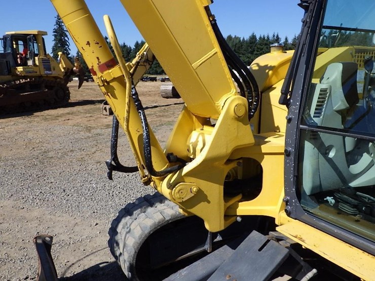 kobelco-sk85cs-3e-image-13