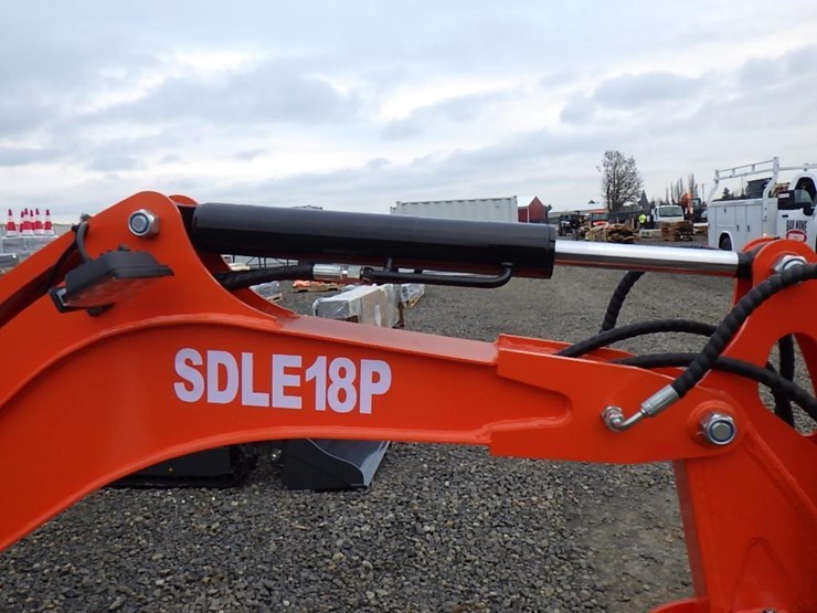 2025-sdlanch-sdle18p-hydraulic-excavator-image-12