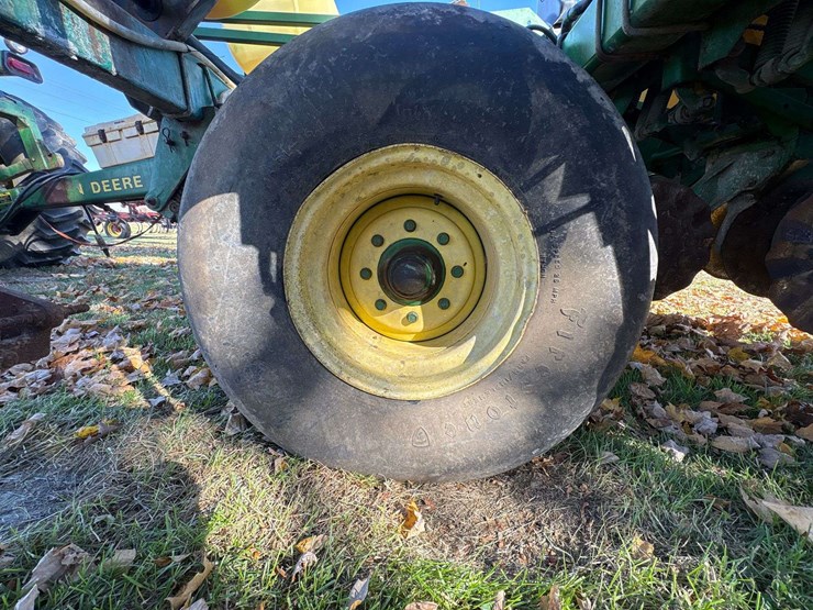 john-deere-7240-image-21