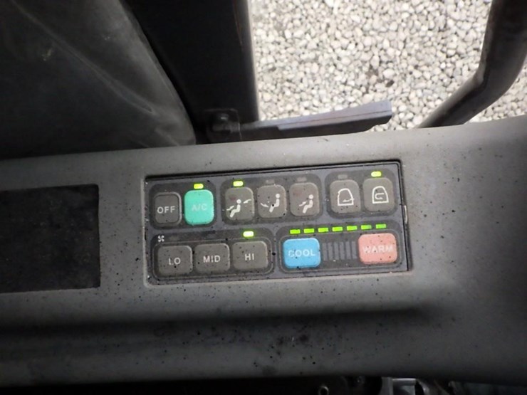 2024-doosan-dx60-9c-hydraulic-excavator-image-27