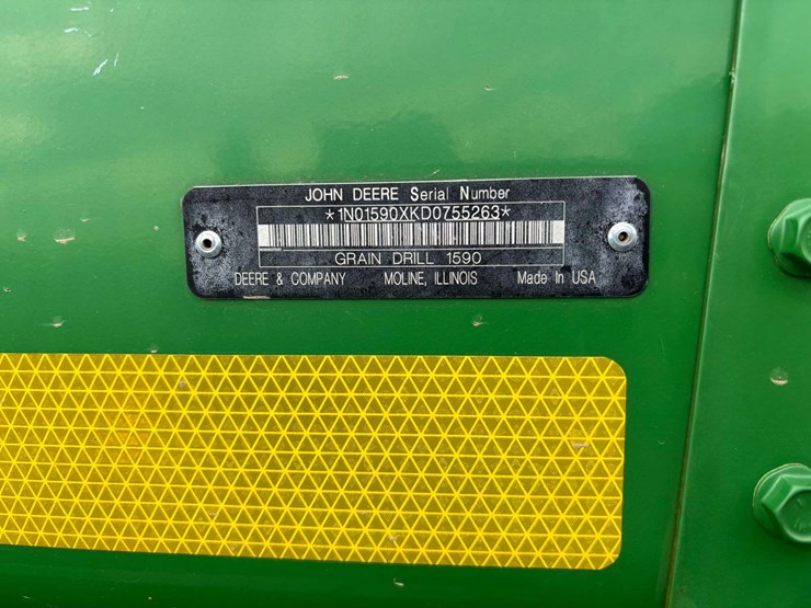john-deere-1590-image-22