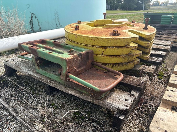 4-rear-wheel-weights-for-john-deere-4020-image-1