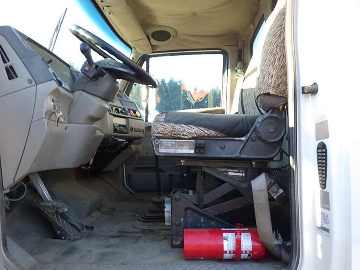 1997-ford-l8513-image-19