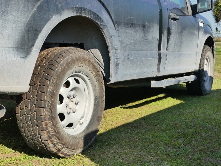 2020-ford-f150-xl-image-5