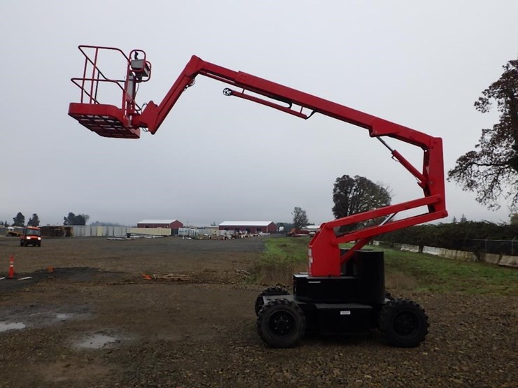 articulating-boom-lift-image-6
