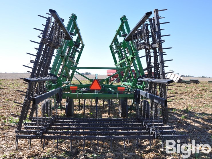 2011-john-deere-2310-image-6