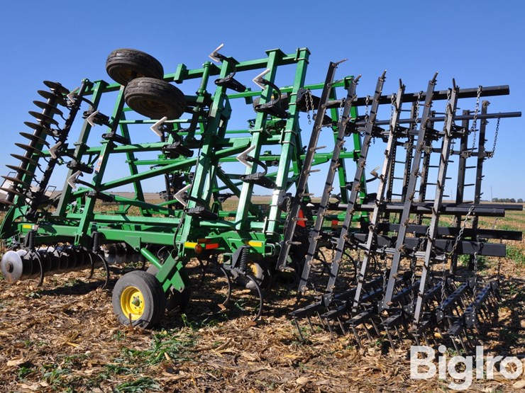 2011-john-deere-2310-image-7