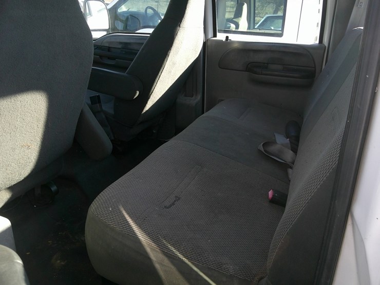 2004-ford-f350-image-3