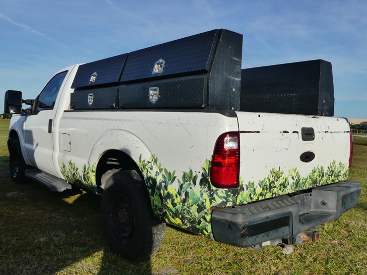 ford-f250-xl-image-4