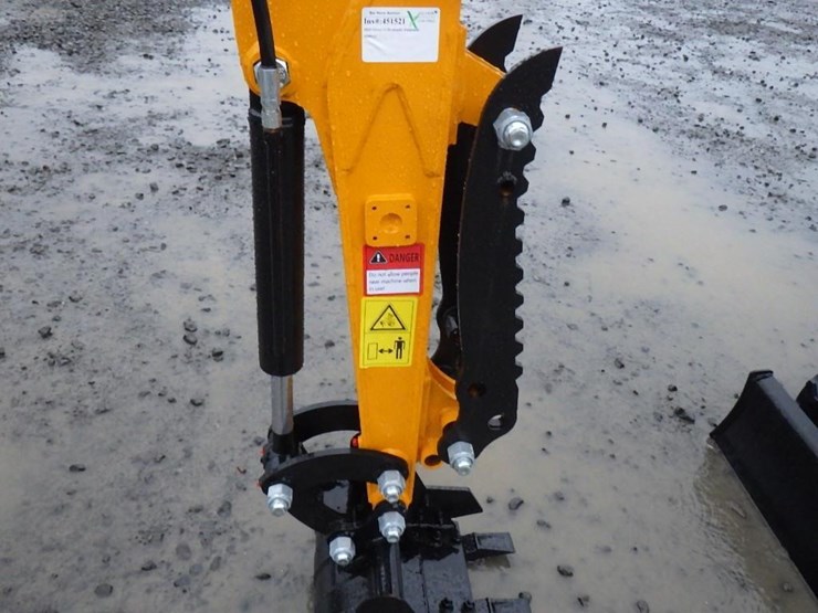 2025-vicsec-13-y-hydraulic-excavator-image-6