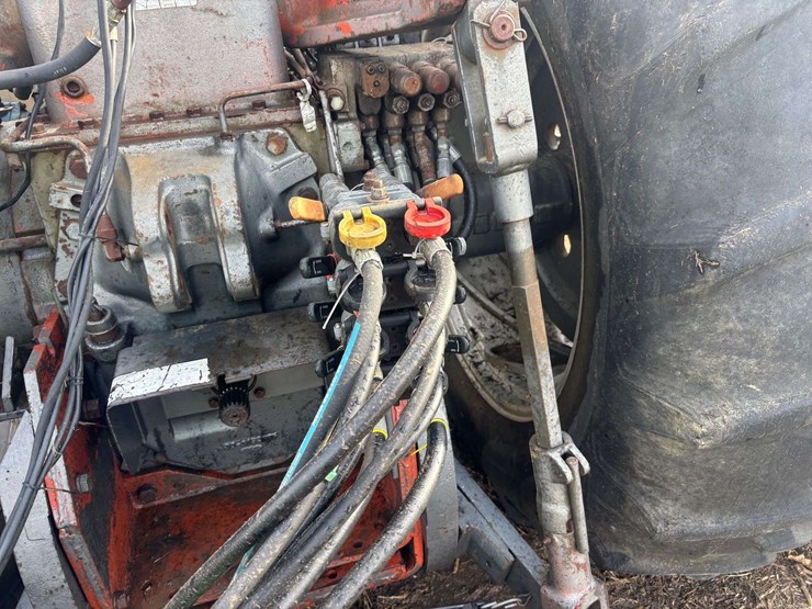 1986-white-4-225-image-14