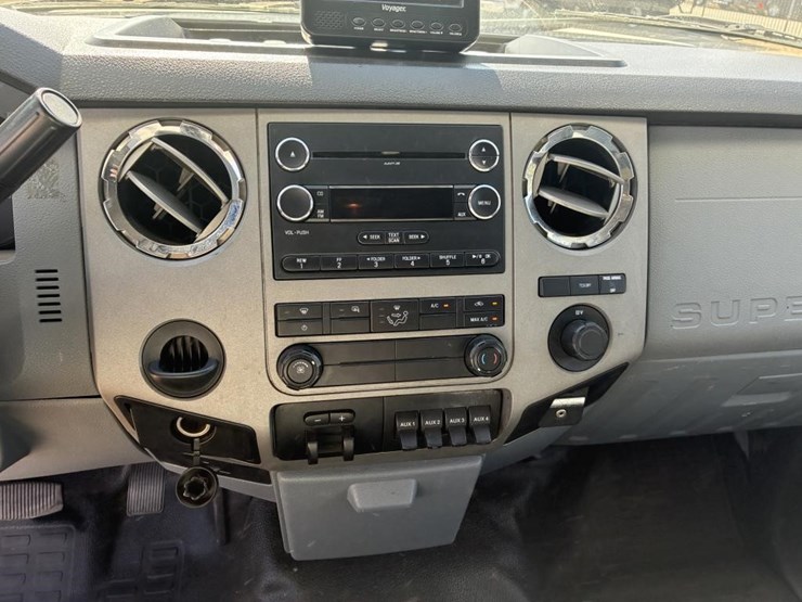 2015-ford-f550-xlt-image-16