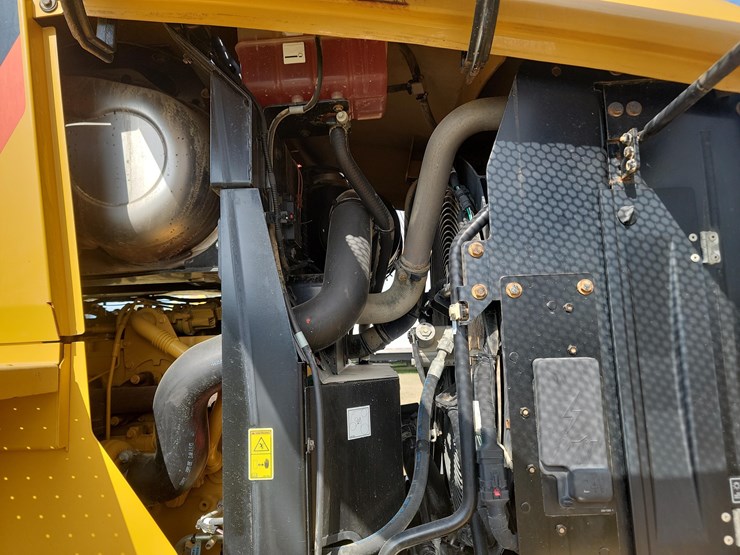 2020-caterpillar-926-image-11