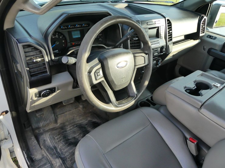 2017-ford-f150-xl-image-10