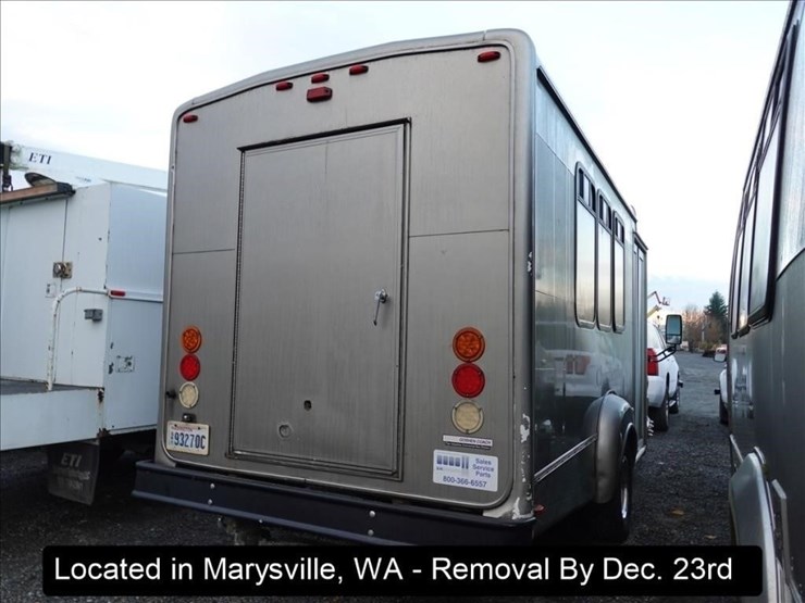 2010-ford-e350-image-9