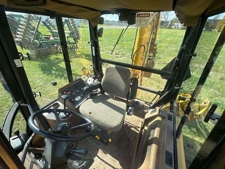 john-deere-310d-image-15