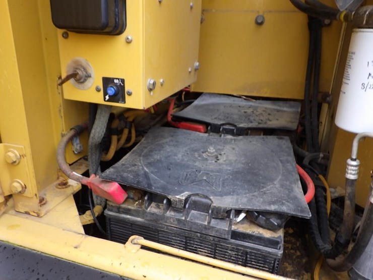 caterpillar-320c-image-15