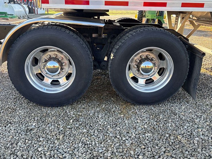 2014-kenworth-t800-image-21