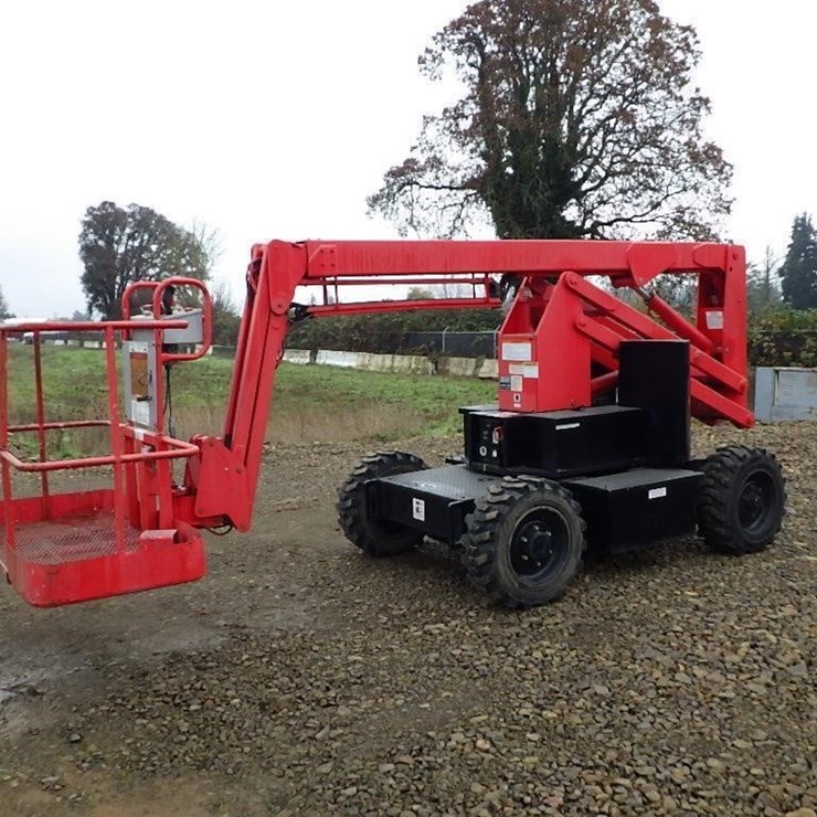 Articulating Boom Lift