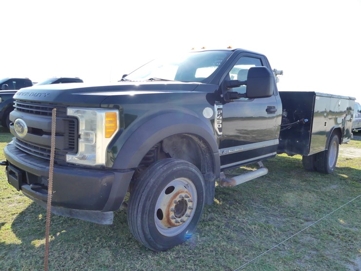 2017-ford-f450-xl-image-2