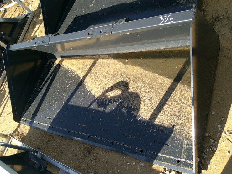 wolverine-86"-bucket-f/-skid-steer-image-1