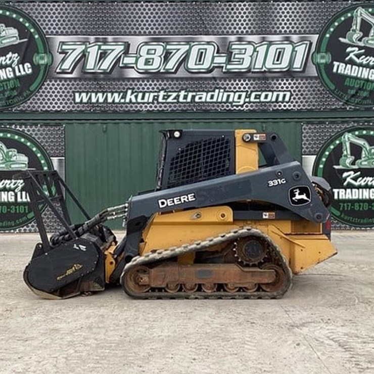 DEERE 331G