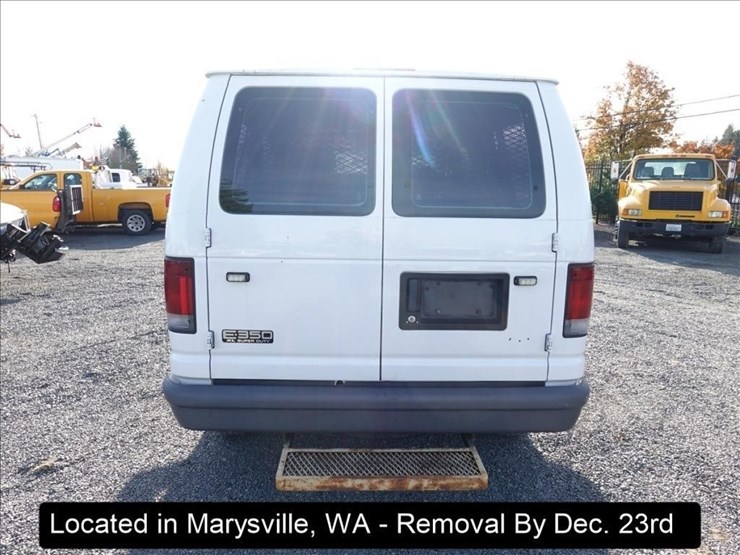 2005-ford-e350-image-19