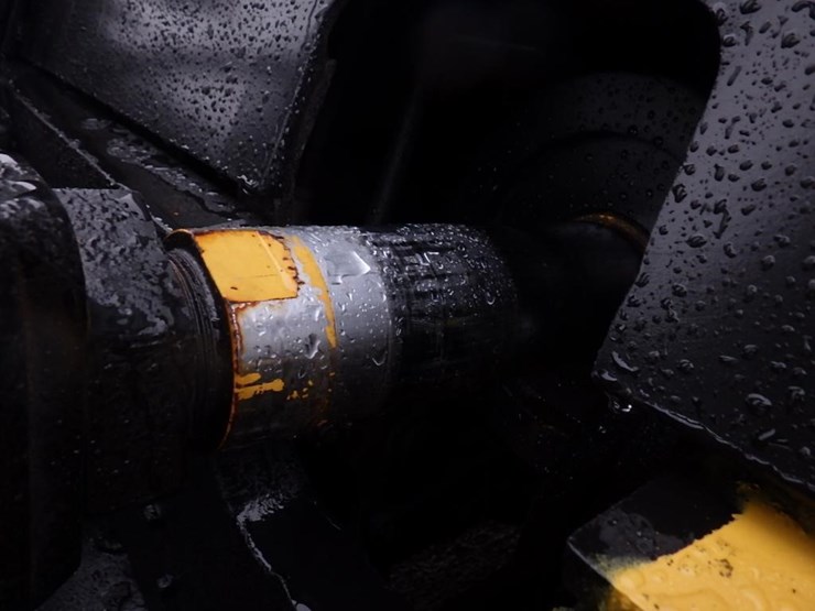 caterpillar-v330b-image-12