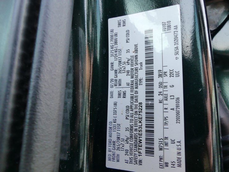 2021-ford-f150-xl-image-16