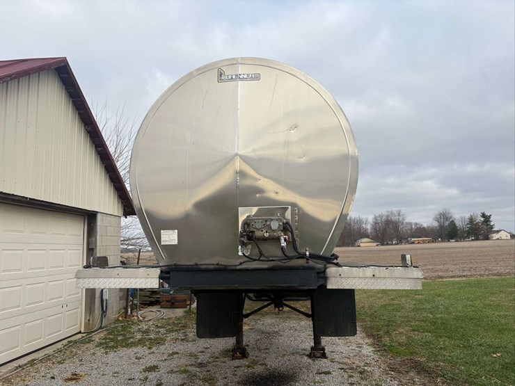 1984-brenner-tanker-trailer-image-2