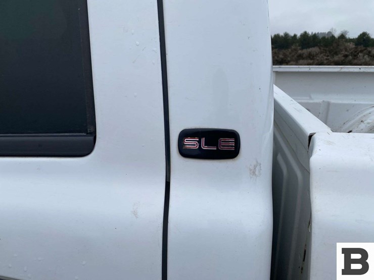 2006-gmc-sierra-2500-image-14